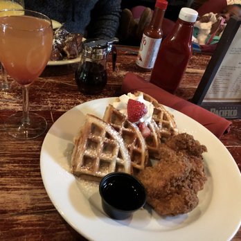Rustik Tavern - Dekalb's Finest Chicken and Waffle - American Near Me - Brooklyn, New York