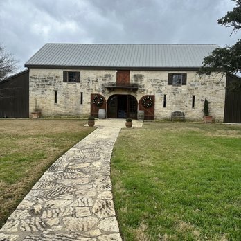 Becker Vineyards - Wine Tasting Room Near Me - Fredericksburg, Texas