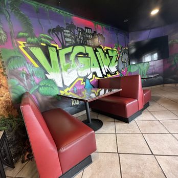 VegainzLA - Inside the restaurant - Vegan Near Me - Inglewood, California VegainzLA - Inside the restaurant - Vegan Near Me - Inglewood, California