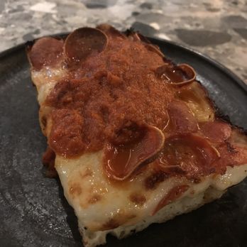 Favorite Son - Pepperoni pizza - Hawaiian Near Me - Urban Honolulu, Hawaii