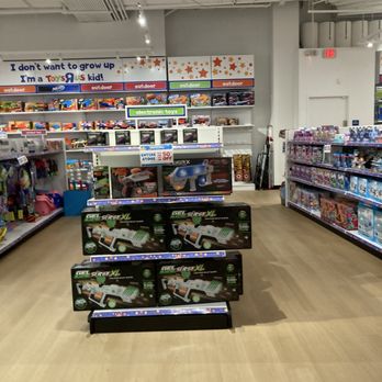 Toys R Us Flagship - Toys - Toy Stores Near Me - Bloomington, Minnesota Toys R Us Flagship - Toys - Toy Stores Near Me - Bloomington, Minnesota