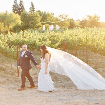 Wolfe Heights Estates and Winery - Bana and Julian's Wolfe Heights Wedding Day | Sunset Among the Vines - Venues & Event Spaces Near Me - Vineyard, California Wolfe Heights Estates and Winery - Bana and Julian's Wolfe Heights Wedding Day | Sunset Among the Vines - Venues & Event Spaces Near Me - Vineyard, California