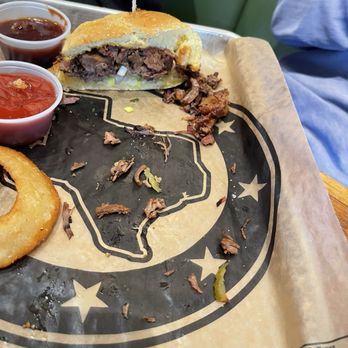 The Q & Brew - Breweries Near Me - Canton, Texas