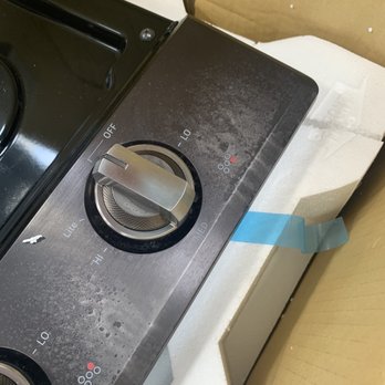 Best Buy - Oxnard - Damaged cooktop. $1500 - Computers Near Me - Oxnard, California