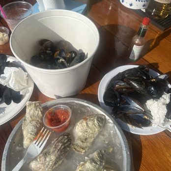 Bracco's Clam and Oyster Bar - Seafood Near Me - Freeport, New York Bracco's Clam and Oyster Bar - Seafood Near Me - Freeport, New York