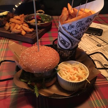 Sherlock Holmes - Burger klasyczny w Sherlock Holmes - British Near Me - Białystok, PD Sherlock Holmes - Burger klasyczny w Sherlock Holmes - British Near Me - Białystok, PD