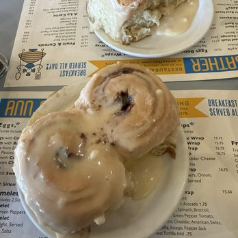 Ann Sather Restaurant - Cinnamon Roll - Scandinavian Near Me - Chicago, Illinois