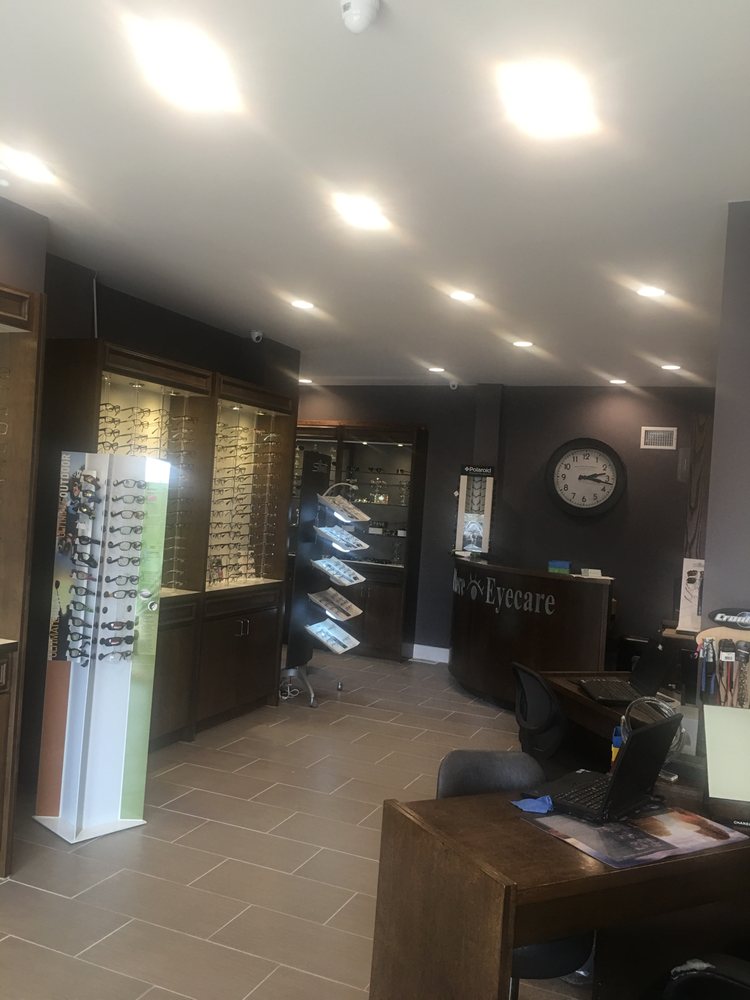 ADVANCED FAMILY EYECARE Updated August 2024 14 Reviews 1005 Maple