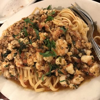 Dominick's Restaurant - Linguini alla Gianni a/k/a Linguini alla John - Italian Near Me - Bronx, New York