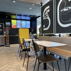 McDonald's - Great Employee and food