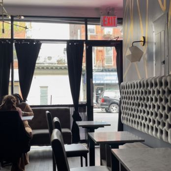 Lucky’s Cocktail Lounge - Inside - Cocktail Bars Near Me - Brooklyn, New York