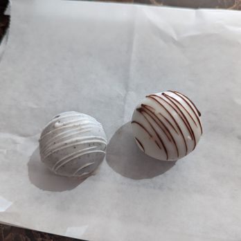 Brew Ha Ha - Wedding cake and oreo minicake - Coffee & Tea Near Me - Baton Rouge, Louisiana Brew Ha Ha - Wedding cake and oreo minicake - Coffee & Tea Near Me - Baton Rouge, Louisiana