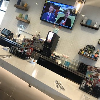 Broken Yolk Cafe - American Near Me - Glendora, California