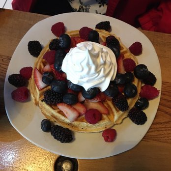 Mr. & Mrs. Waffle - Fruit des Bois Waffle - Waffles Near Me - Ensenada, BCN Mr. & Mrs. Waffle - Fruit des Bois Waffle - Waffles Near Me - Ensenada, BCN