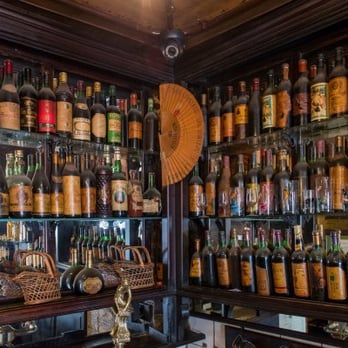 Taberna de Antonio Sánchez - Botellas antiguas - Tapas/Small Plates Near Me - Madrid, M