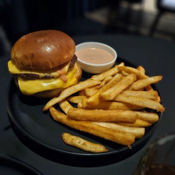 After lounge - THE burger - Cocktail Bars Near Me - Chicago, Illinois