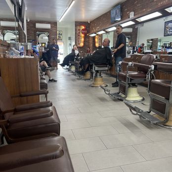 Jag's Barber Shop - Clean, friendly atmosphere this is how a real barbershop looks like. - Barbers Near Me - Los Angeles, California Jag's Barber Shop - Clean, friendly atmosphere this is how a real barbershop looks like. - Barbers Near Me - Los Angeles, California