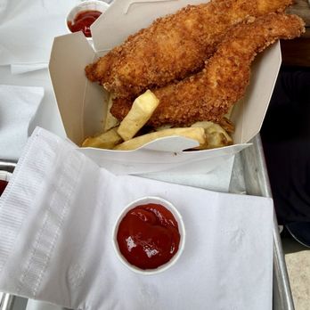 Burger Lounge - Kids chicken strips and fries - Burgers Near Me - Del Mar, California Burger Lounge - Kids chicken strips and fries - Burgers Near Me - Del Mar, California