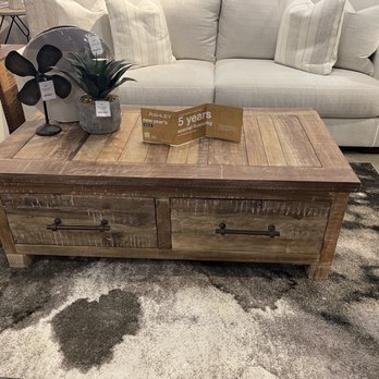 Ashley Store - Coffee Table - Furniture Stores Near Me - Stockton, California