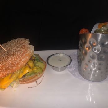 Tanner Smiths - Double Smoked Cheeseburger - Cocktail Bars Near Me - New York, New York