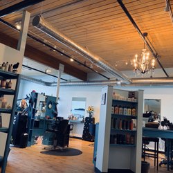 Raven Hair Studio - Front desk