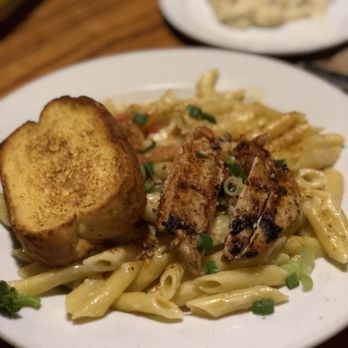Chili's - Cajun chicken pasta - American Near Me - Westbury, New York