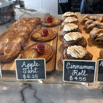 Le Cafe Du Val - Cafes Near Me - Henderson, Nevada