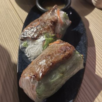Chef Papa Vietnamese Kitchen - Beef Summer Rolls - Vietnamese Near Me - Long Island City, New York Chef Papa Vietnamese Kitchen - Beef Summer Rolls - Vietnamese Near Me - Long Island City, New York