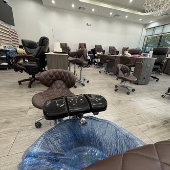 The Vineyards Nail Spa - Day Spas Near Me - Porter Ranch, California
