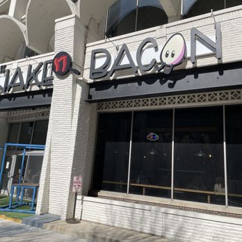 Wake ‘n Bacon - Outside - Breakfast & Brunch Near Me - Chicago, Illinois Wake ‘n Bacon - Outside - Breakfast & Brunch Near Me - Chicago, Illinois