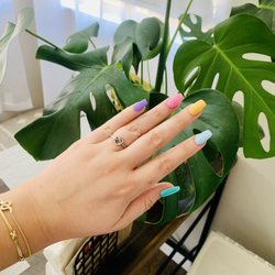 Valentines Nails Spa - Acrylic