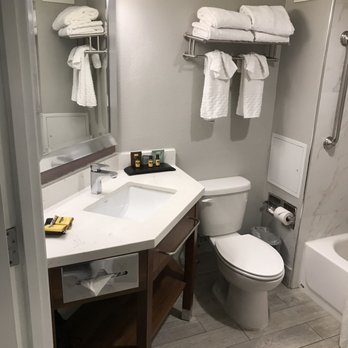Best Western Plus Commerce Hotel - Bathroom sink and mirror - Hotels Near Me - Commerce, California Best Western Plus Commerce Hotel - Bathroom sink and mirror - Hotels Near Me - Commerce, California
