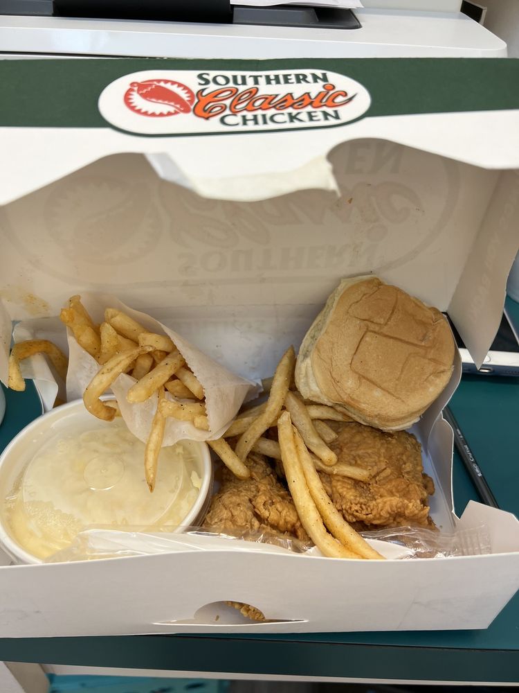 Food from Southern Classic Chicken