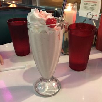 Hi-Lo Diner - Hi-Lo diner: banana strawberry milkshake. Decent - Diners Near Me - Minneapolis, Minnesota