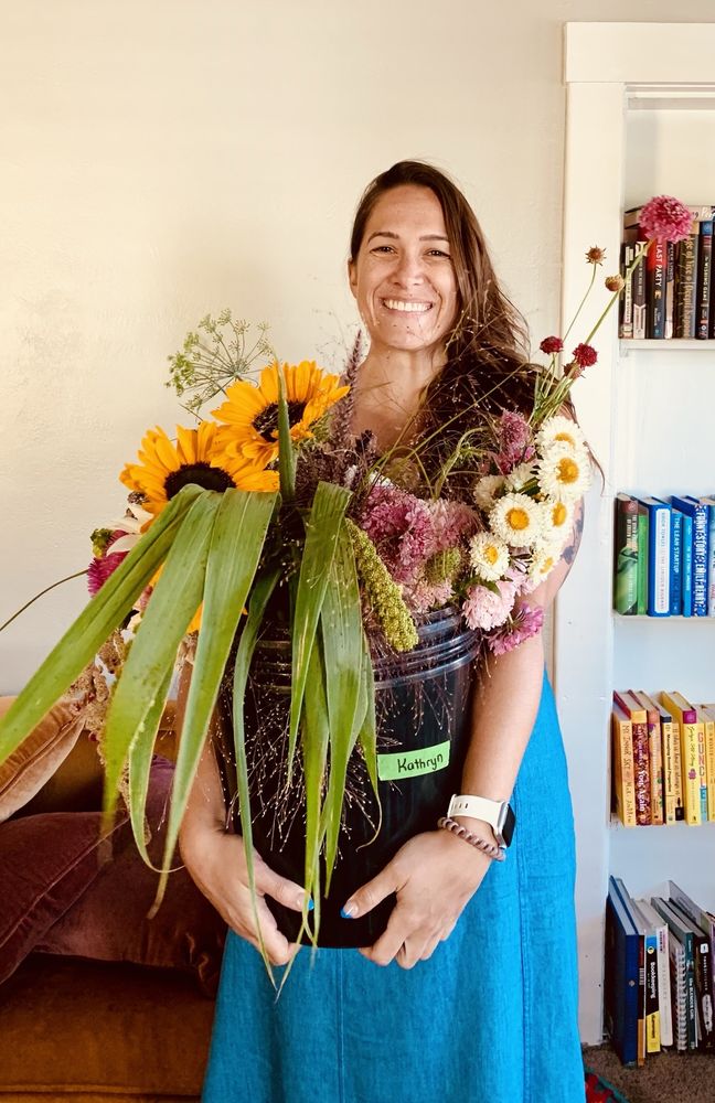 The Flower Stand Logo