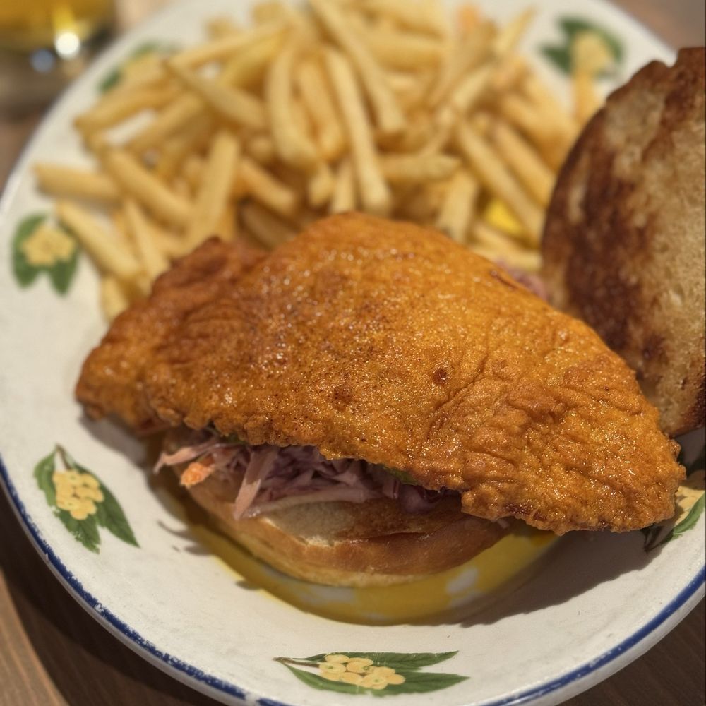 Market Tavern - Mary's Nashville Spicy Fried Chicken Sandwich - New American Near Me - Lodi, California