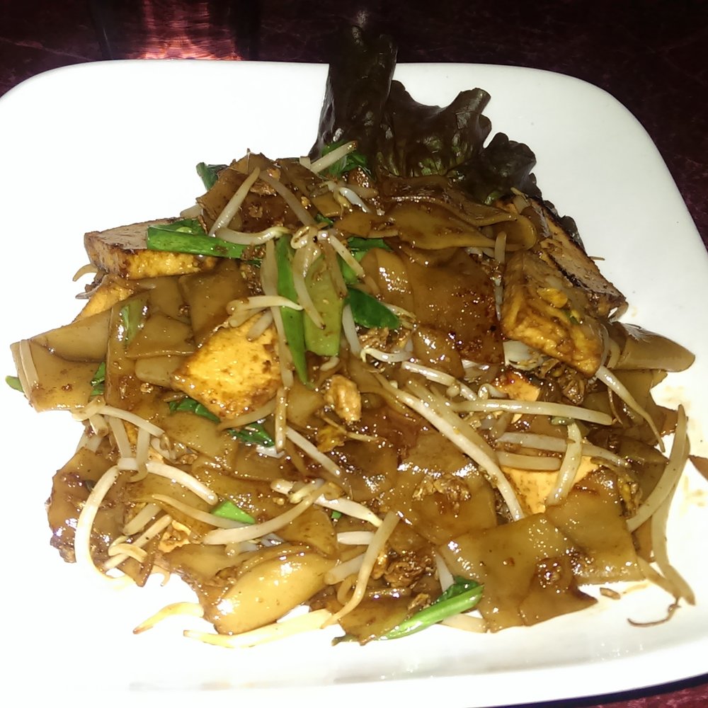 Silom 12 - Pad see ewe. Yum. - Thai Near Me - Chicago, Illinois Silom 12 - Pad see ewe. Yum. - Thai Near Me - Chicago, Illinois