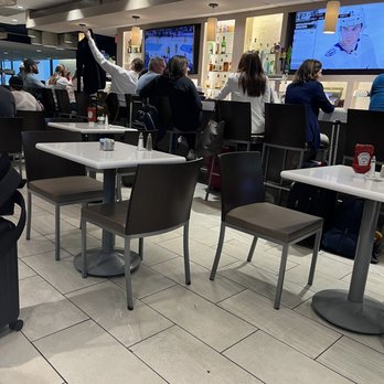 Harbor Grille - Seating area - Sports Bars Near Me - Baltimore, Maryland