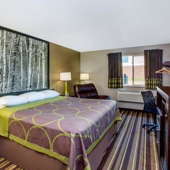 Super 8 by Wyndham Brookings - All of our standard kings come with a comfy recliner. - Hotels Near Me - Brookings, South Dakota Super 8 by Wyndham Brookings - All of our standard kings come with a comfy recliner. - Hotels Near Me - Brookings, South Dakota