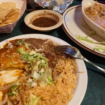 El Patrón - Enchilada Kids Plate - Mexican Near Me - Bakersfield, California El Patrón - Enchilada Kids Plate - Mexican Near Me - Bakersfield, California