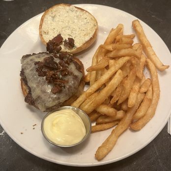Hell's Kitchen - The Triple C Burger - New American Near Me - Minneapolis, Minnesota