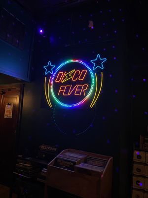 Kenwood Tavern by null