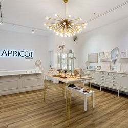 APRICOT room - Schmuckgeschäft im Rhein Center