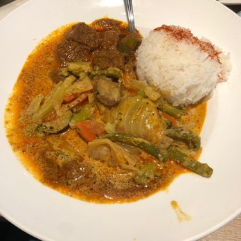 Banana Leaf - Beef curry - Malaysian Near Me - Vancouver, British Columbia Banana Leaf - Beef curry - Malaysian Near Me - Vancouver, British Columbia