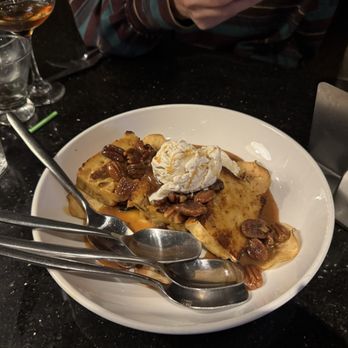 Chelsea Corner - Apple Bread Pudding is delicious! - American Near Me - Dallas, Texas Chelsea Corner - Apple Bread Pudding is delicious! - American Near Me - Dallas, Texas