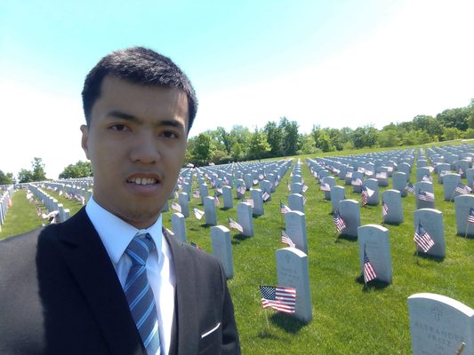 Abraham Lincoln National Cemetery by null
