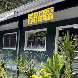 Crystals & Gems Gallery - Storefront