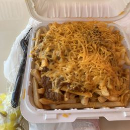 American style chilli cheese fries fix. Not greedy on the ingredients and portions. This is their large size fries. Under $10 American style chilli cheese fries fix. Not greedy on the ingredients and portions. This is their large size fries. Under $10