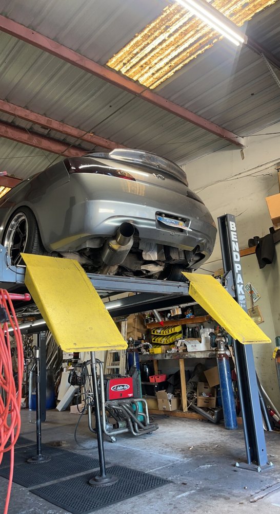 A Muffler Shop, Florida Roadtrippers