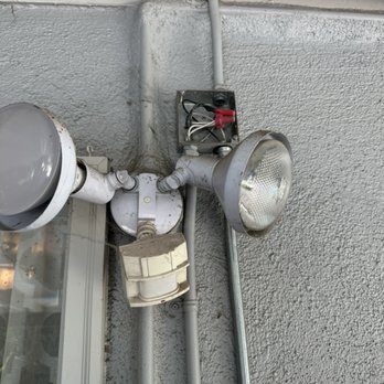 KTB Electric & Associates - Broken fixtures and photocell - Electricians Near Me - Pasadena, California KTB Electric & Associates - Broken fixtures and photocell - Electricians Near Me - Pasadena, California